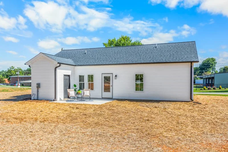 7946 Glade Street-27.jpg