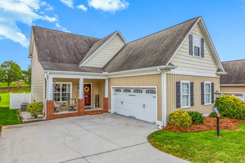 6676 Springfield Village Lane-3.jpg