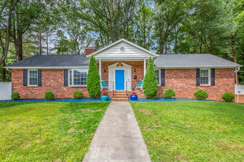 2661 Woodberry Drive-1.jpg