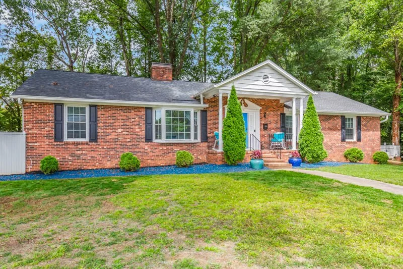 2661 Woodberry Drive-2.jpg