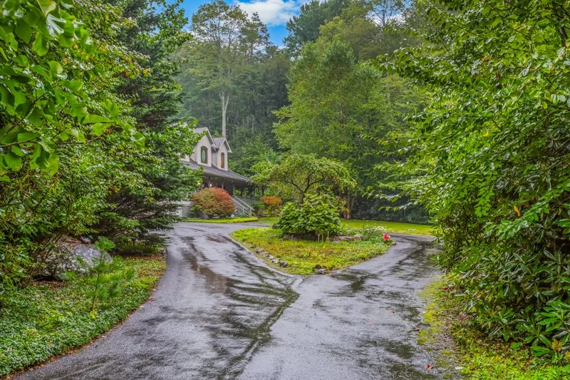 163 Old Hickory Lane-1.jpg