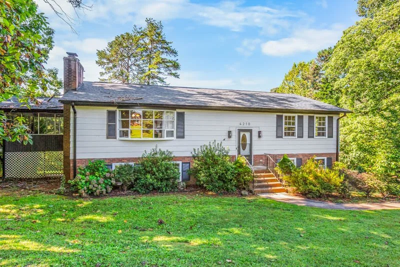 4210 Niblick Drive-2.jpg
