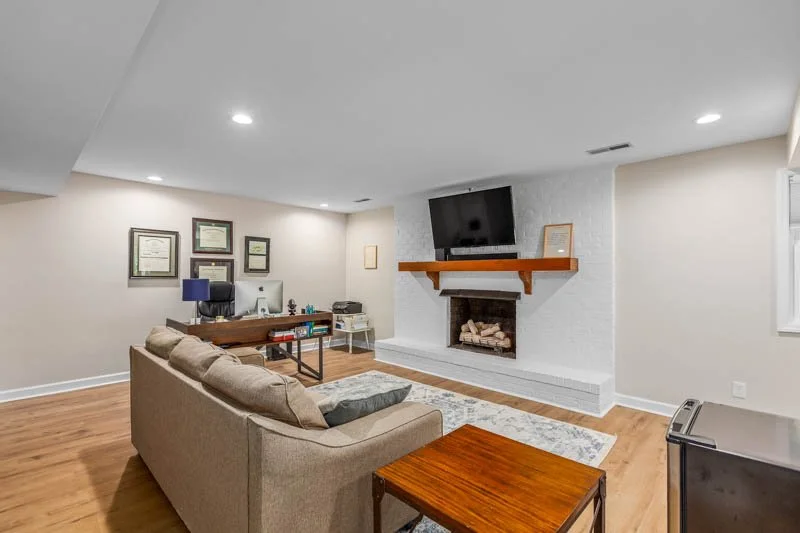 7618 Rolling Oaks Court-36.jpg