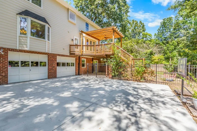 7618 Rolling Oaks Court-44.jpg