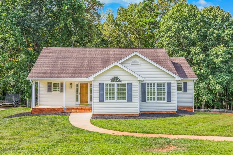 1125 Woodbury Road-2.jpg