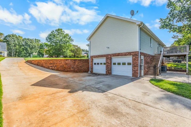 1125 Woodbury Road-4.jpg