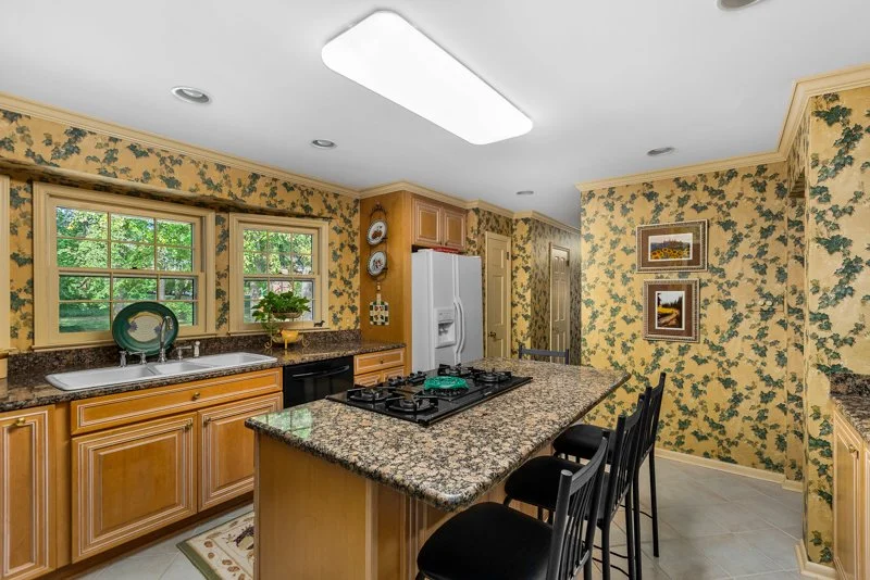 1319 Robinhood Road-11.jpg