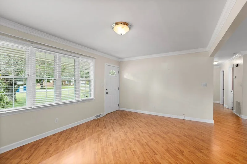 108 Hinshaw Avenue-5.jpg