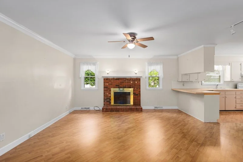 108 Hinshaw Avenue-7.jpg