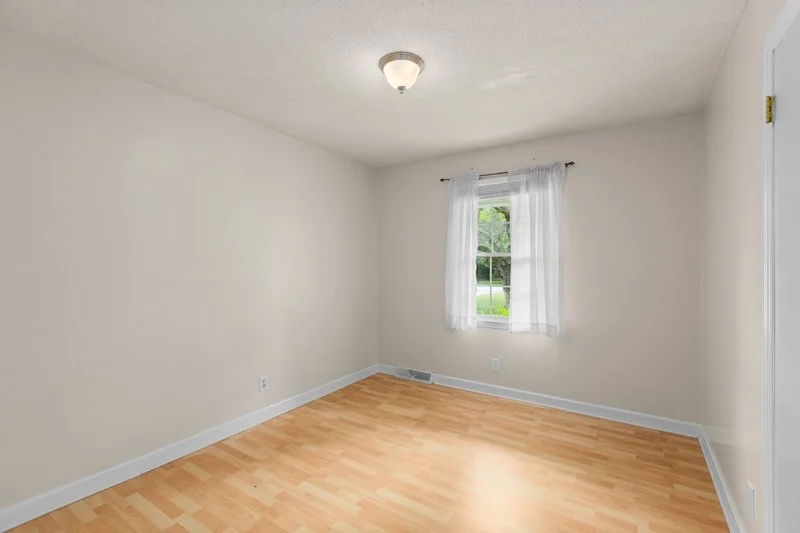 108 Hinshaw Avenue-15.jpg