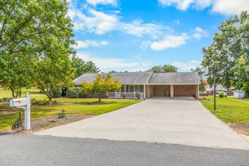 184 Cale Bradley Court-1.jpg