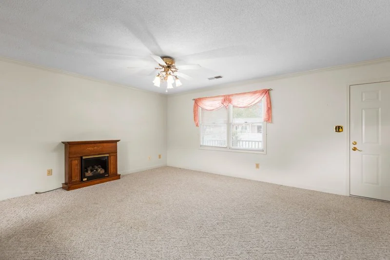 184 Cale Bradley Court-5.jpg
