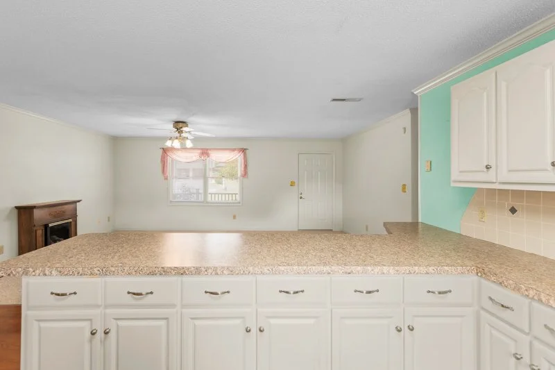 184 Cale Bradley Court-10.jpg