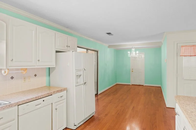 184 Cale Bradley Court-11.jpg