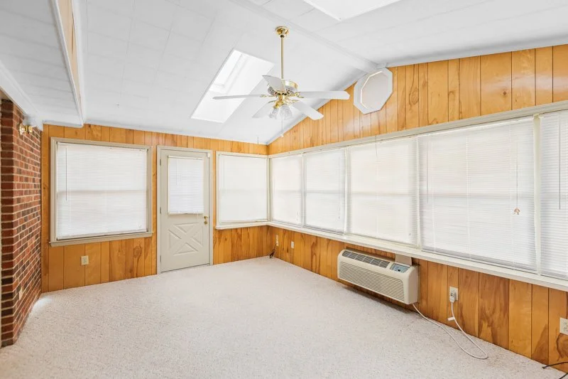 184 Cale Bradley Court-14.jpg