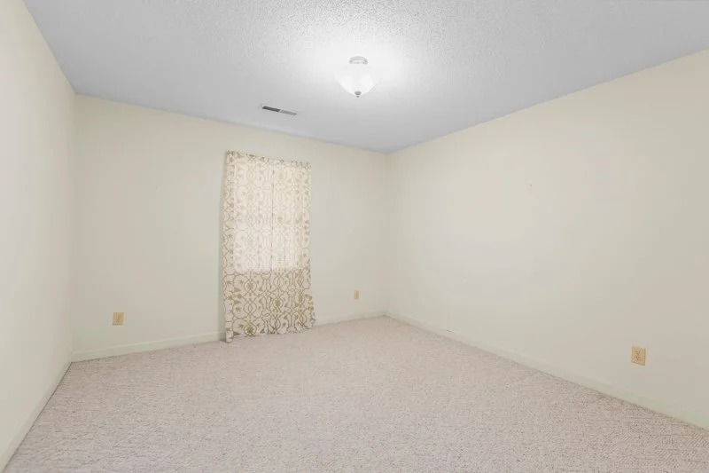 184 Cale Bradley Court-18.jpg