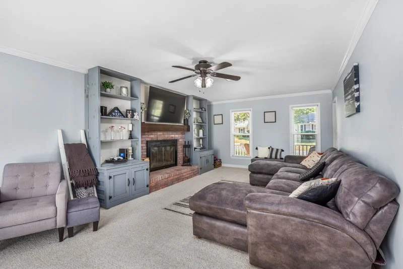 649 Nottinghill Drive-9.jpg