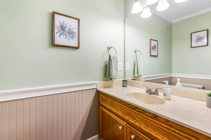 649 Nottinghill Drive-21.jpg