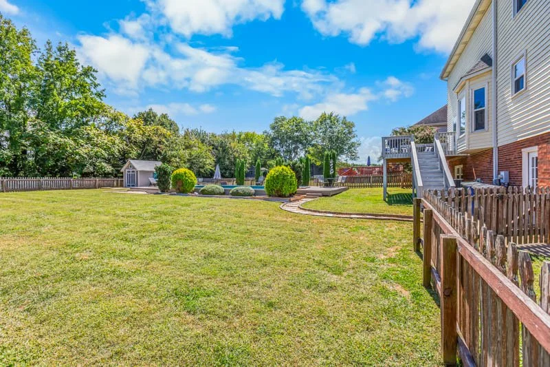 649 Nottinghill Drive-36.jpg