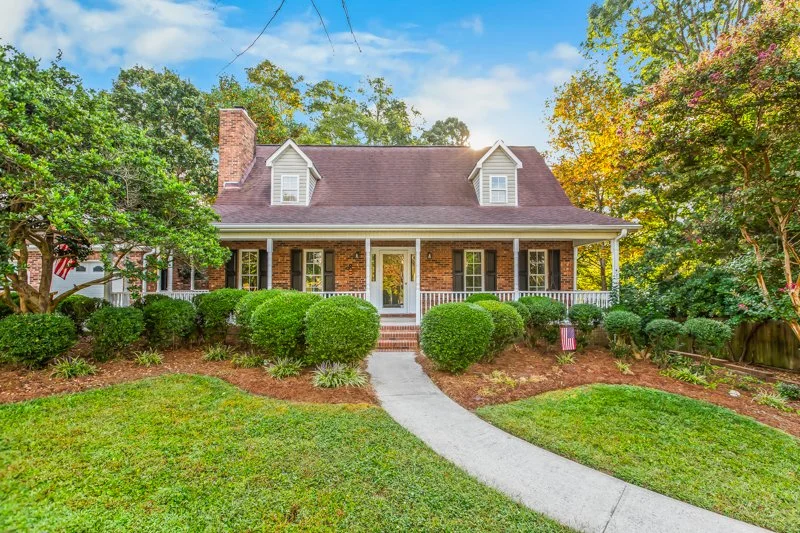 389 Christine Court-1.jpg