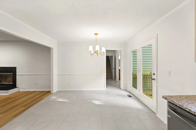 389 Christine Court-15.jpg