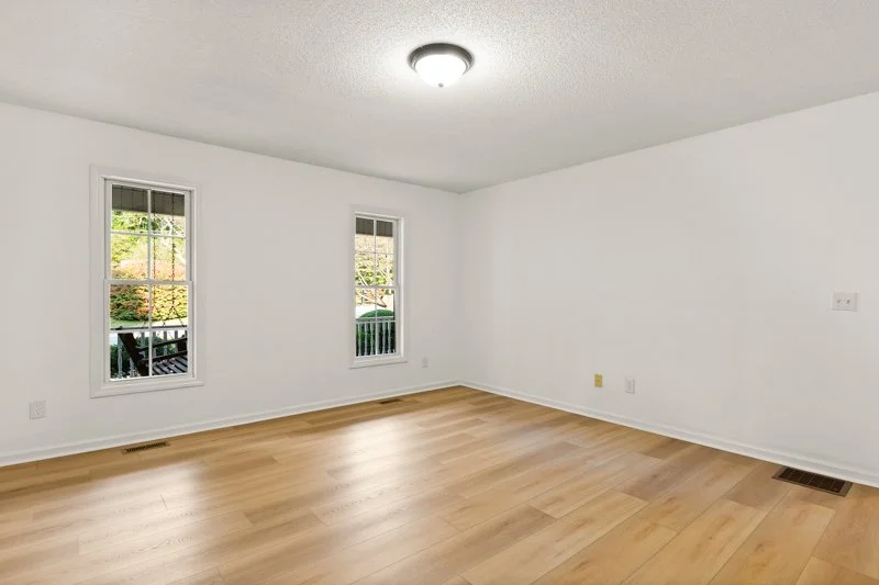 389 Christine Court-18.jpg