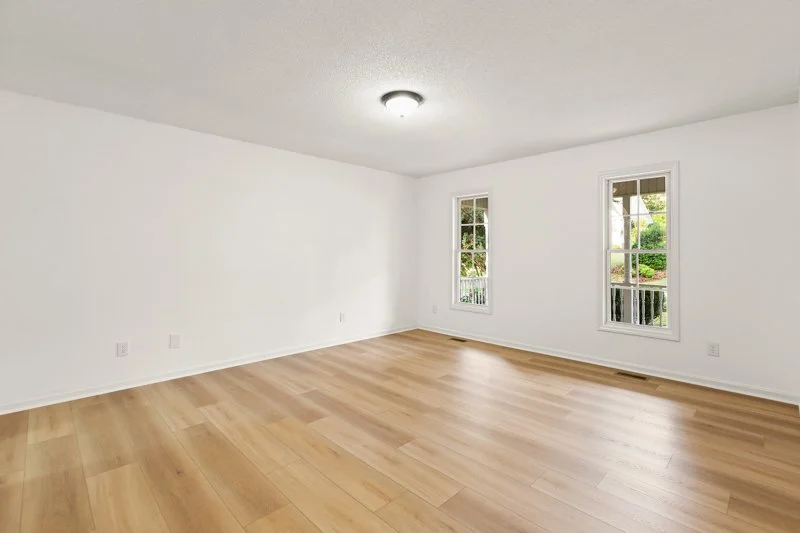 389 Christine Court-17.jpg