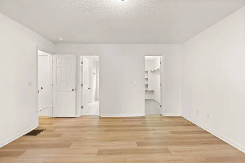 389 Christine Court-19.jpg