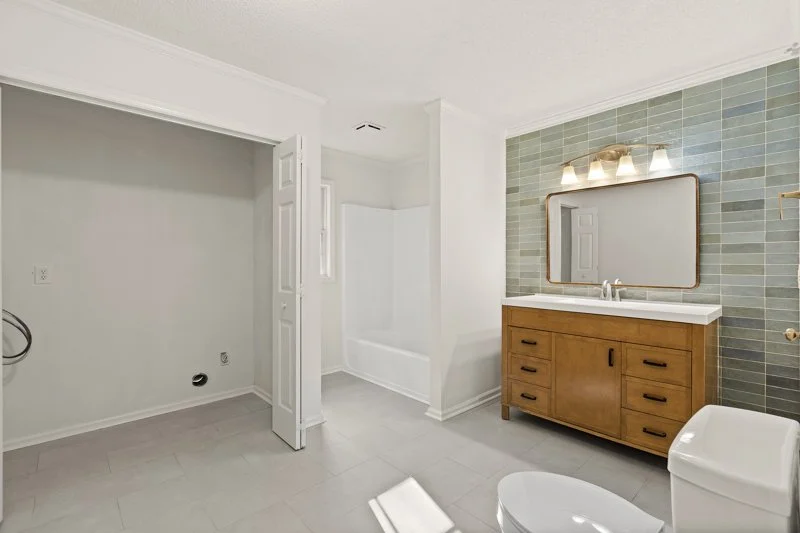 389 Christine Court-21.jpg