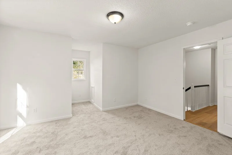 389 Christine Court-25.jpg