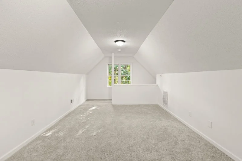 389 Christine Court-33.jpg