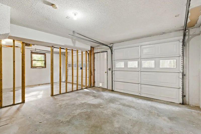 389 Christine Court-37.jpg
