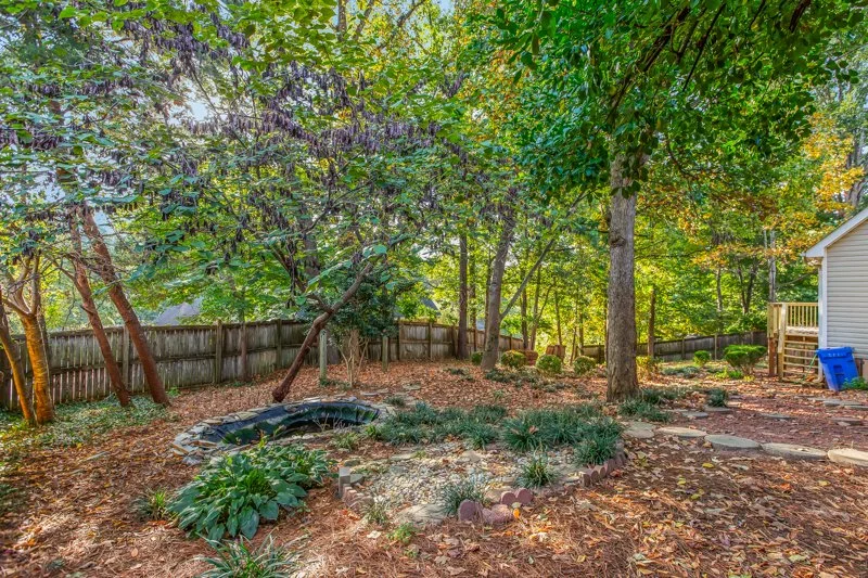 389 Christine Court-44.jpg