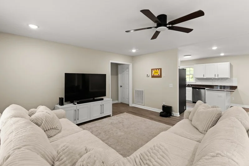 715 Archdale Drive-5.jpg