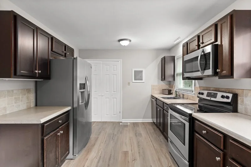4914 Elmwood Street-10.jpg