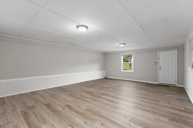 4914 Elmwood Street-14.jpg