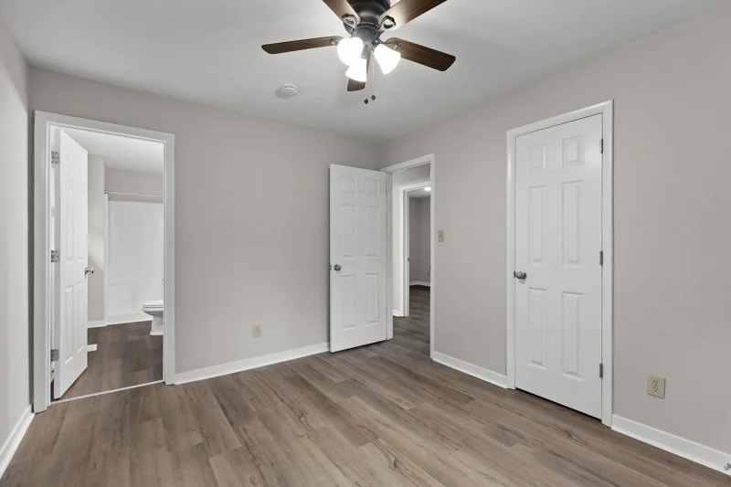 4914 Elmwood Street-23.jpg