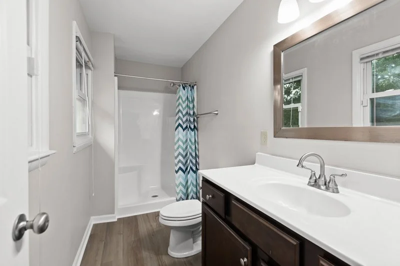 4914 Elmwood Street-24.jpg