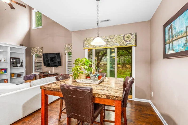 2645 Chari Park Lane-9.jpg