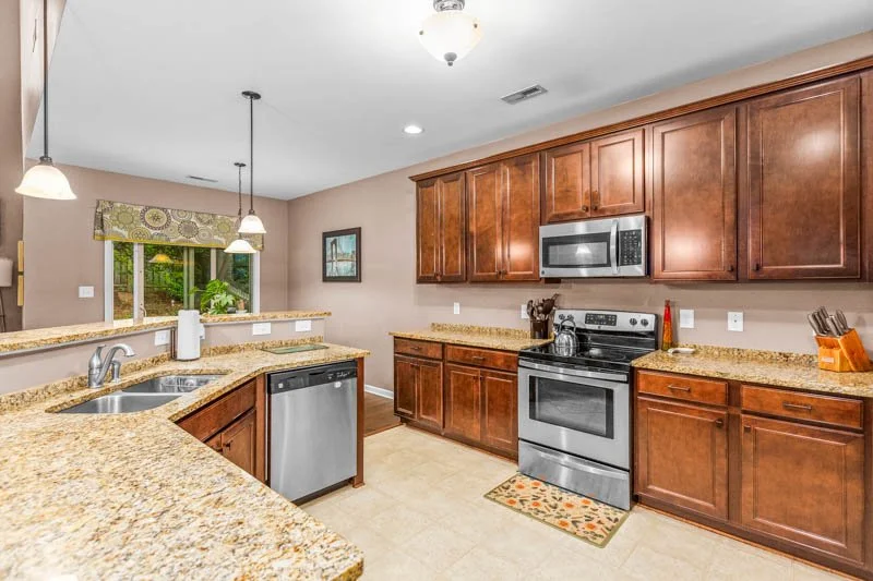 2645 Chari Park Lane-13.jpg
