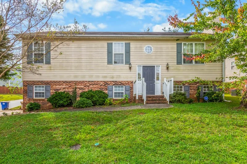 250 Braeburn Drive-1.jpg
