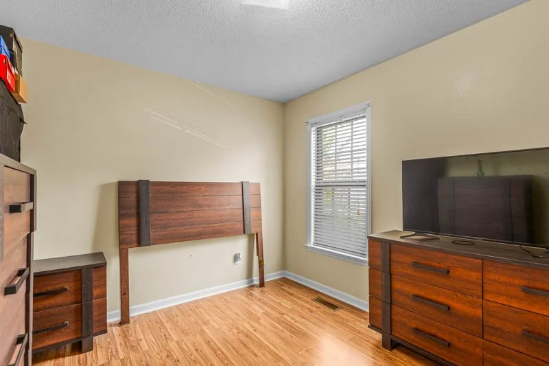 250 Braeburn Drive-16.jpg