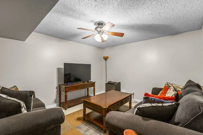 250 Braeburn Drive-23.jpg