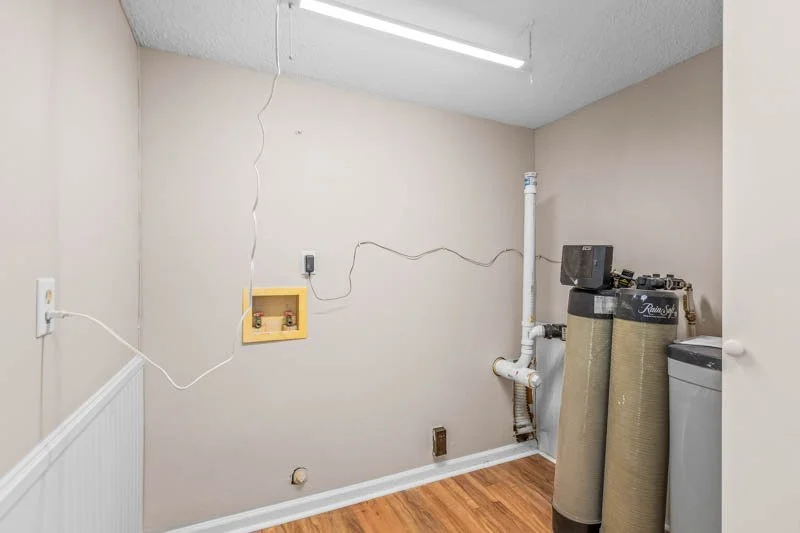 1403 Aurora Way-21.jpg