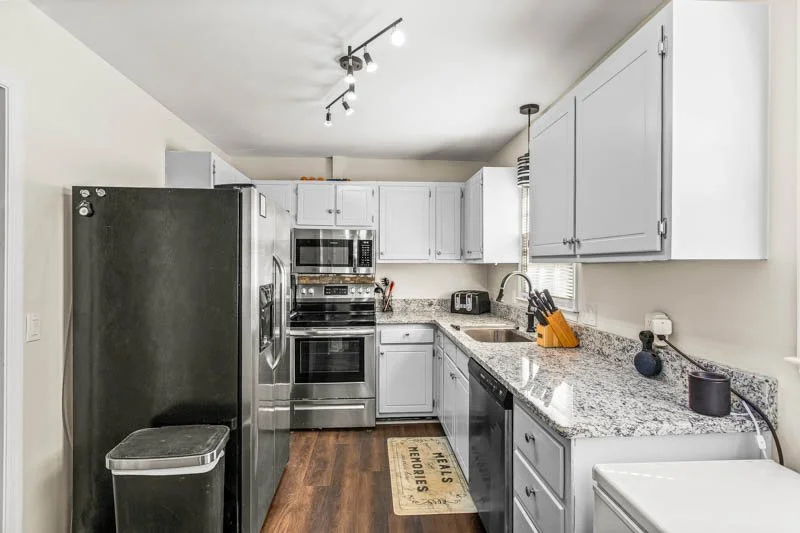 144 Charlestowne Circle-2.jpg