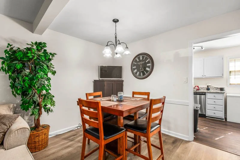 144 Charlestowne Circle-5.jpg