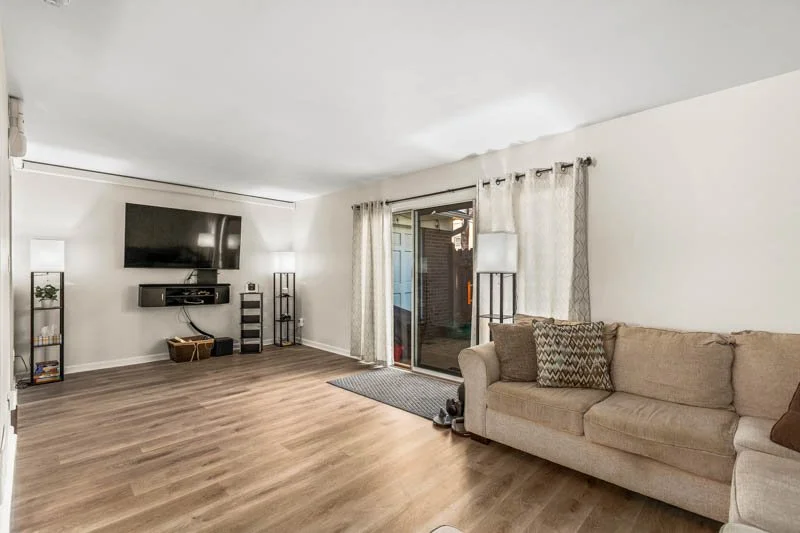 144 Charlestowne Circle-6.jpg