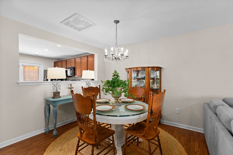 93 Geoffrey Way-10.jpg