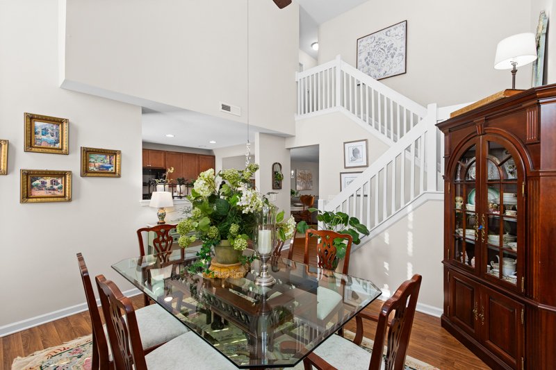 93 Geoffrey Way-14.jpg