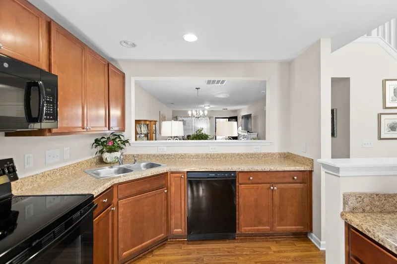 93 Geoffrey Way-20.jpg